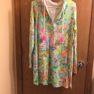 Lilly Pullizer upf 50+ hooded cover up